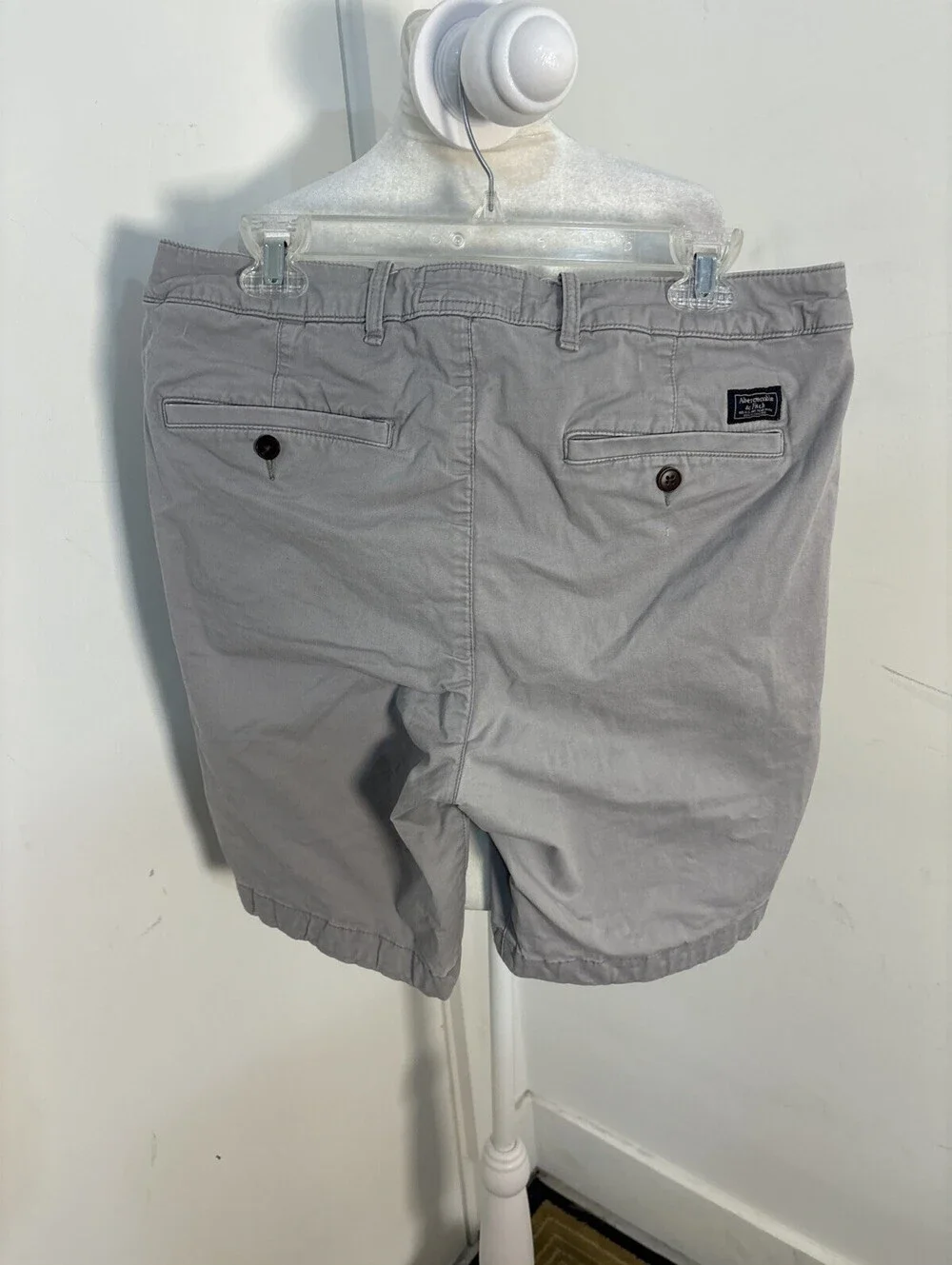 ABERCROMBIE FINCH Shorts Mens 34 Gray Classic Fit Chinos Preppy Academia